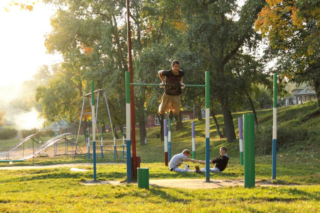 Outdoor Workouts for Strength: Build Real Power Where Concrete Ends